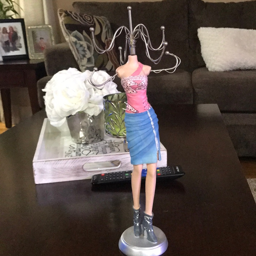 Jewelry holder